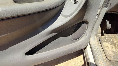 05 06 Town & Country Driver Left Front Inside Door Trim Panel With Master Switch
