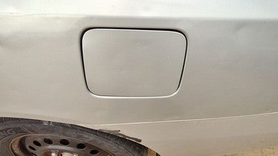 2001-06 Hyundai Elantra Fuel Tank Door With Hinge Gas Lid Oem Filler Silver