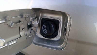 2001-2005 Honda Civic Fuel Filler Neck Assembly With Gas Cap Oem