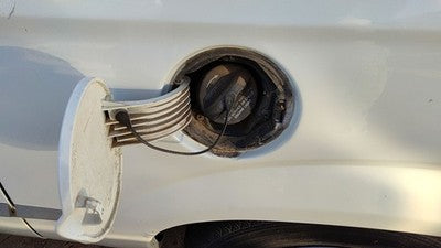 2001-2002 Grand Caravan Fuel Filler Neck Assembly With Gas Cap Oem 4809624Ad