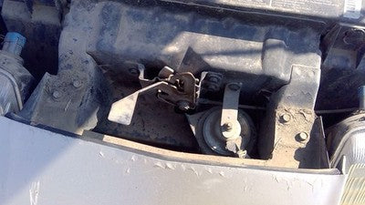 1991-1998 Saturn Sw2 Hood Latch Assembly With Bracket Oem 21124392