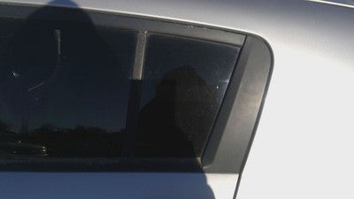 2010-2016 Kia Sportage Driver Left Rear Vent Window Back Door Glass With Frame