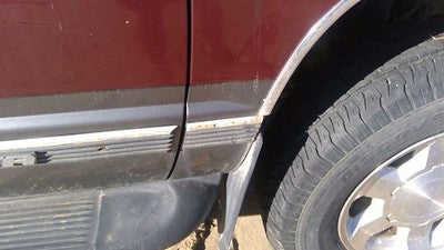 1995-2000 Chevy Tahoe Passenger Right Moulding From Fender Trim Strip Red 51U