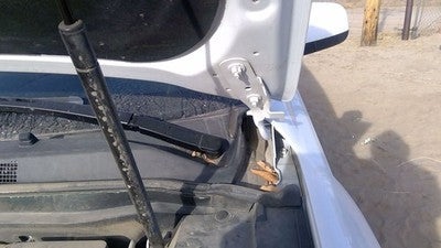 2010-2017 Gmc Terrain Driver Left Hood Hinge Assembly Oem White Gaz 25798897