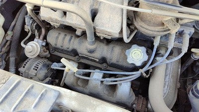 2001-2004 Grand Caravan Front Valve Cover Oem 3.3L 4781235Aa