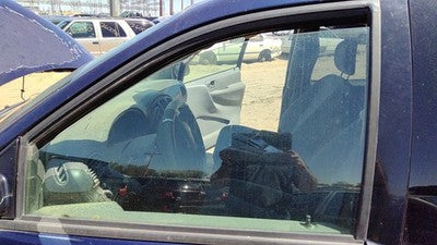 2004-2006 Chrysler Town & Country Driver Left Front Side Window Door Glass Oem