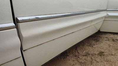 1997-2005 Buick Park Ave Driver Left Front Moulding From Door Oem Trim White 78u