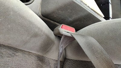 2000-2005 Saturn L100 Driver Left Front Seat Belt Buckle Receiver Oem Gray 96B