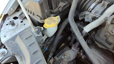 04-07 Town & Country Windshield Washer Fluid Reservoir With Pump Wiper Tank
