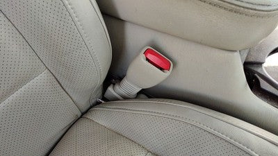 00-05 Deville Dts Passenger Right Front Seat Belt Buckle Receiver Cashmere 54U