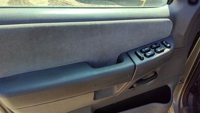 05 Explorer Driver Left Front Inside Door Trim Panel With Master Switch Gray Tt