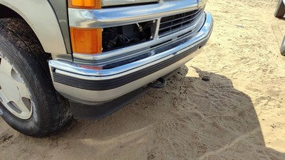 1992-1999 Chevy Suburban Chrome Front Bumper Assembly With Brackets Oem 15574111