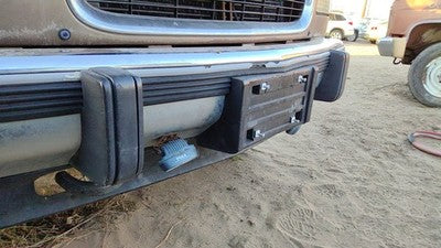 1992-1999 Chevy Suburban Front Bumper Assembly With Brackets Oem Chrome 15680830