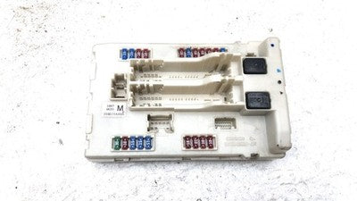 2009-2010 Nissan Murano Ipdm Power Module Fuse Box Oem 284B71aa0a