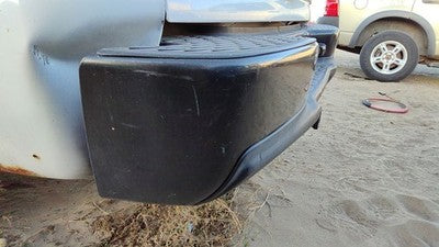2000-2006 Chevy Suburban Rear Back Bumper Oem Step With Brackets 19121287