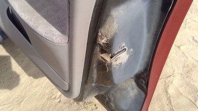 1996-2002 Saturn Sw2 Passenger Right Front Door Latch With Rods/Cables Oem
