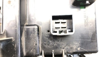 2006-2007 Chrysler 300 Engine Fuse Box Oem 3.5L P04692031ai 05161486Aa
