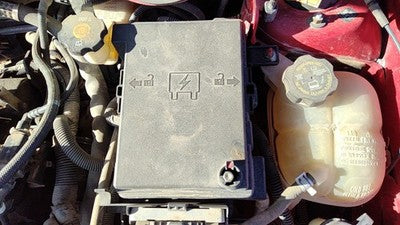 2007 Chevy Cobalt Engine Fuse Box Power Distribution Panel Oem 2.2L 19116537