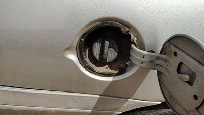 1998-2005 Chevy Malibu Fuel Filler Neck Assembly With Gas Cap Oem 22657947
