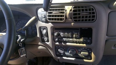 1998 Chevy S10 Blazer Trim Bezel Around Speedometer Dash Surround Panel Gray 92H