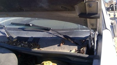 1993-1998 Jeep Grand Cherokee Driver Left Windshield Wiper Arm Oem Blade Lever