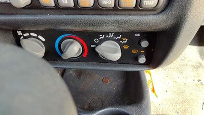 2000-2002 Pontiac Sunfire Temperature Control Module In Dash Heater Ac Head Unit