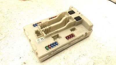 2009-2010 Nissan Murano Ipdm Power Module Fuse Box Oem 284B71aa0a