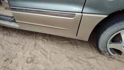 2000 Ford Windstar Driver Left Rear Rocker Moulding On Quarter Panel Oem