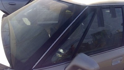 92-99 Eighty Eight Driver Left Front Vent Window Small Door Glass With Frame