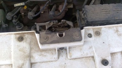 1996-1999 Ford Taurus Hood Latch Assembly With Bracket Oem F6dz16138ba