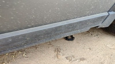 1998-2005 Vw Passat Passenger Right Front Lower Moulding From Door Trim Strip