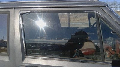 1984-96 Jeep Cherokee Passenger Right Front Side Window Door Glass Oem 55000580
