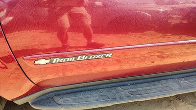 2002-04 Trail Blazer Driver Left Front Moulding From Door Trim Majestic Red 86U