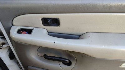 01 Suburban Passenger Right Rear Door Trim Panel With Switches Back Light Gray
