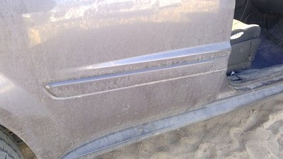 06-09 Torrent Passenger Right Rear Moulding From Door Back Trim Granite Gray 44U