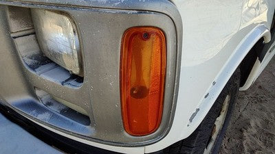 96-02 Savana Van 2500 Driver Left Front Turn Signal Light Lamp Fender Mounted