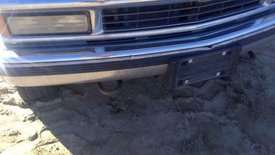1995-2000 Chevy Tahoe Front Bumper Assembly With Brackets Oem Chrome 15574111