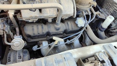 2001-2004 Grand Caravan Front Valve Cover Oem 3.3L 4781235Aa