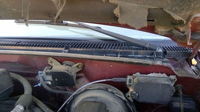 1995-2000 Chevy Tahoe Driver Left Windshield Wiper Arm Oem Blade Lever 15043064