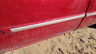 04-07 town & Country Driver Left Front Moulding From Door Trim Inferno Red Prh