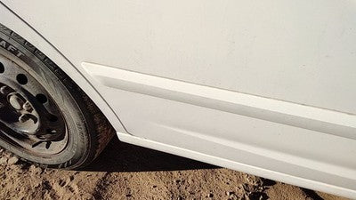 01-03 Elantra Passenger Right Rear Moulding From Door Back Trim Strip White