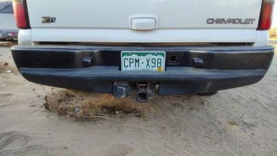 2000-2006 Chevy Suburban Rear Back Bumper Oem Step With Brackets 19121287