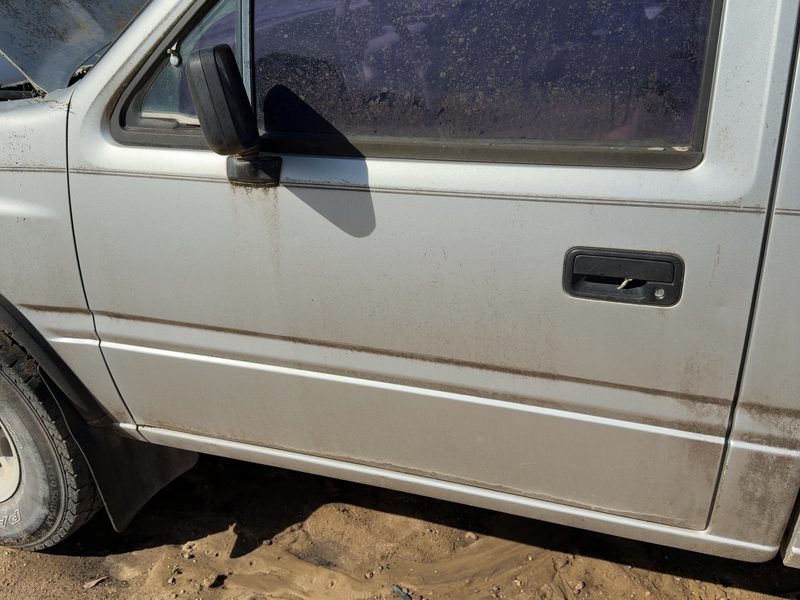 1988-1993 Isuzu Pickup Front Door LH