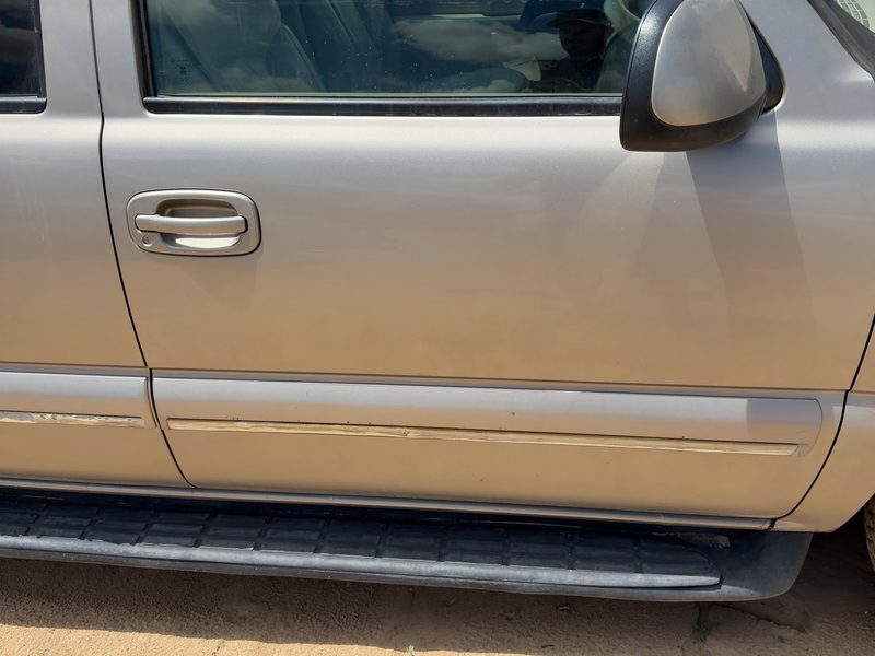 1999-2007 Chevy/gmc Suburban 1500 Series Front Door RH
