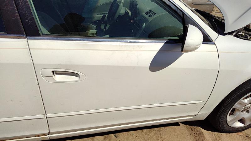 2002-2004 Nissan Altima Front Door RH