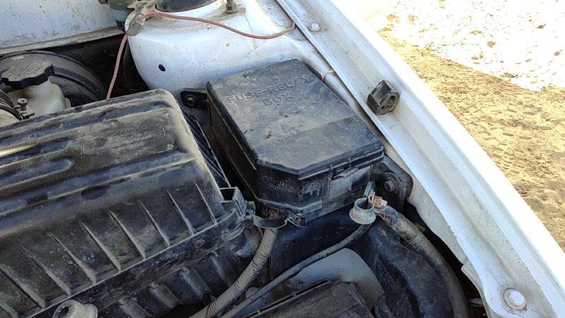 2001-2003 Hyundai Elantra Engine Fuse Box