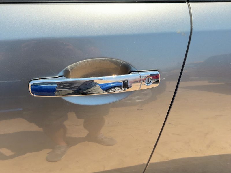 2003-2008 Infiniti FX Series Outside Door Handle LH