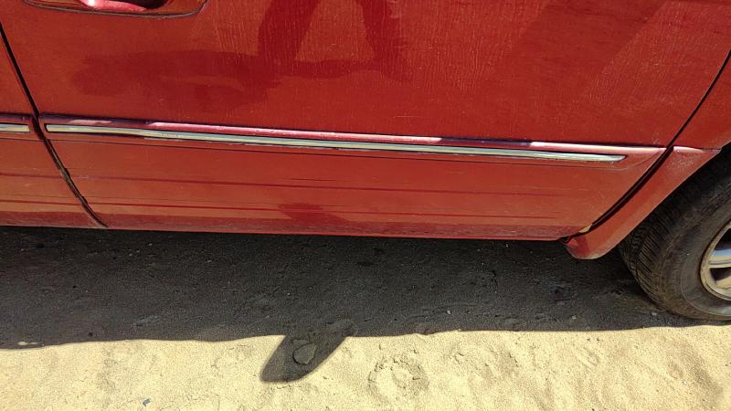 2004-2007 Chrysler Town & Country Front Door RH