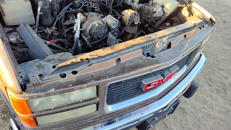 1988-1999 Chevy/gmc Suburban 1500 Series Radiator Support