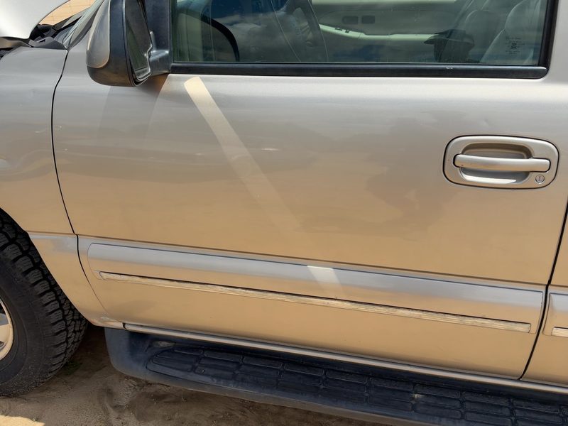 1999-2007 Chevy/gmc Suburban 1500 Series Front Door LH